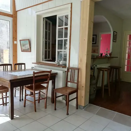 펜션 De La Corniche 쇼몽